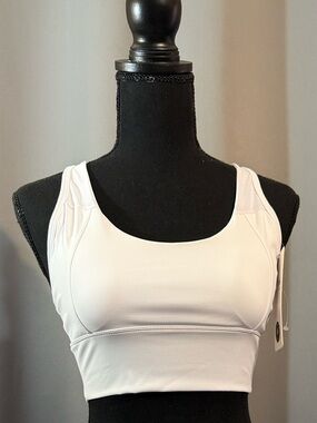 White Athletic Crop Top
